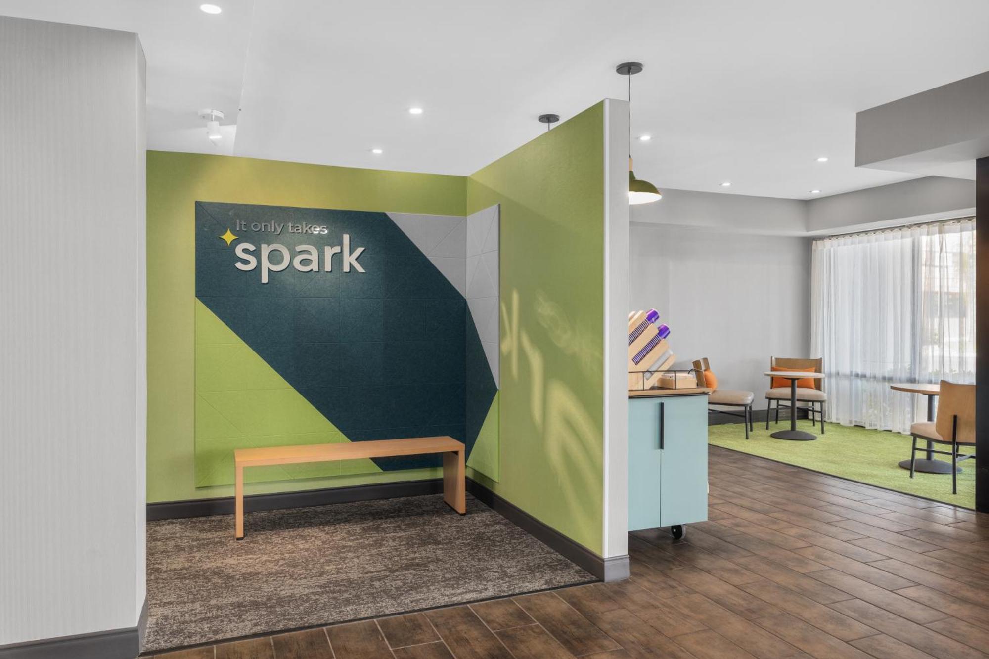 Spark By Hilton Bakersfield Central Exterior foto